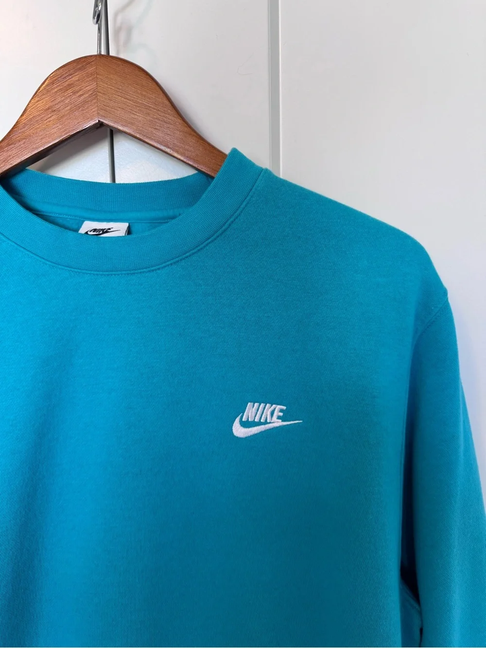 Nike Men’s Turquoise Crewneck Sweatshirt with White Logo